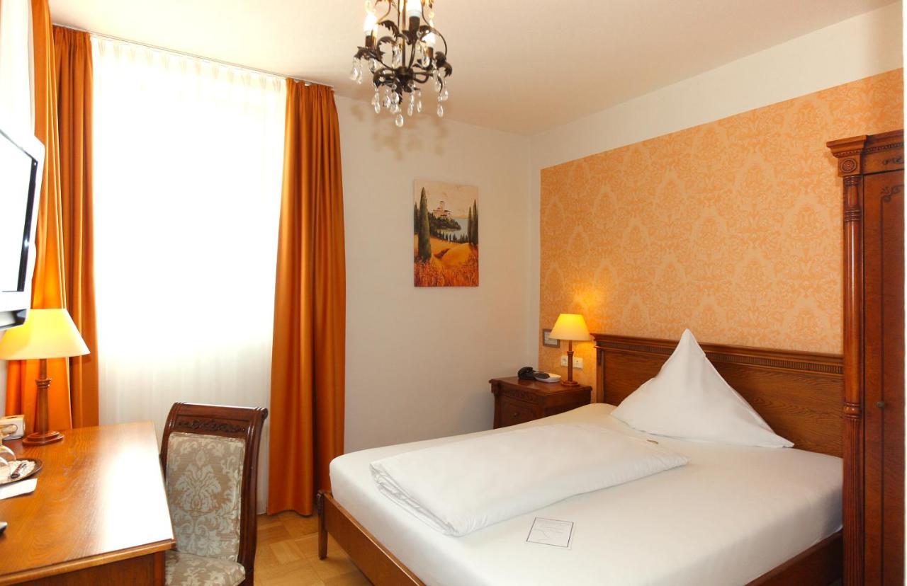 Hotel Rathausgloeckel Baden-Baden Dış mekan fotoğraf